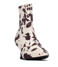 Load image into Gallery viewer, Cow Print Boots