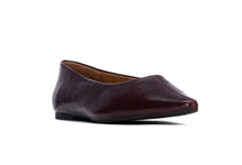 Load image into Gallery viewer, Pointed Ballerina Pumps Burgundy