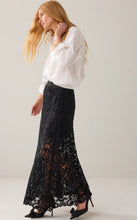 Load image into Gallery viewer, Summum Black Lace Skirt