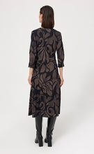 Load image into Gallery viewer, Feria Print Midi Dress