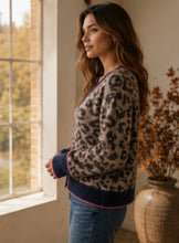 Load image into Gallery viewer, Annie Contrast Print Cardi Navy
