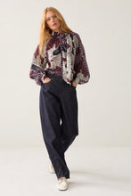 Load image into Gallery viewer, Summum Printed Bow Blouse