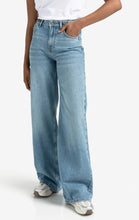 Load image into Gallery viewer, Yasmine Loose Fit Denim Jeans