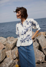 Load image into Gallery viewer, Part Two AlmeraPW Shirt Shadow Flower