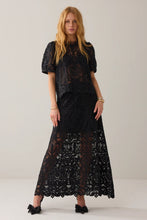 Load image into Gallery viewer, Summum Boxy Lace Top