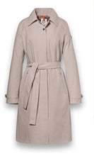 Load image into Gallery viewer, District Amaryllis Sand