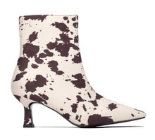 Load image into Gallery viewer, Cow Print Boots