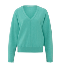 Load image into Gallery viewer, Yasmine Batwing Sweater