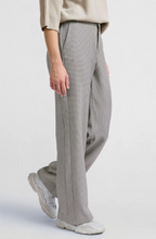 Load image into Gallery viewer, Yasmine Check Trouser