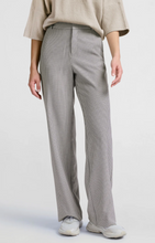 Load image into Gallery viewer, Yasmine Check Trouser