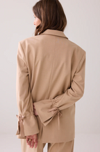 Load image into Gallery viewer, Summum Viscose Blazer