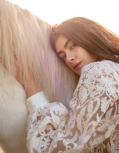 Load image into Gallery viewer, Summum Flowerlace Blouse