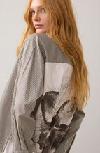 Load image into Gallery viewer, Summum Big Flower Blouse