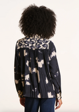 Load image into Gallery viewer, Faye Printed Shirt