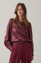 Load image into Gallery viewer, Summum Silky Jacquard Top