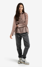 Load image into Gallery viewer, Yasmine Oyster Trousers with pleats and chino pockets