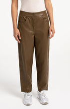 Load image into Gallery viewer, Faux leather carrot fit trousers