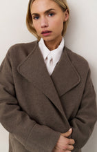 Load image into Gallery viewer, Long coatigan with patch pockets