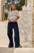 Load image into Gallery viewer, Trousers with pleats, wide legs and drawcord at the waist
