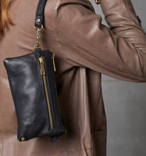 Load image into Gallery viewer, Depeche Black Clutch/Crossover