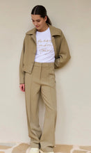 Load image into Gallery viewer, YaYa London Tee
