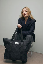 Load image into Gallery viewer, Day Et Floral Quilt Shopper Bag
