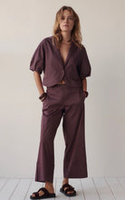 Load image into Gallery viewer, Summum Cropped Jacket Deep Fig
