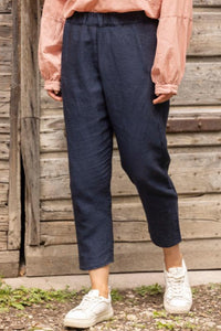 Mary Navy Capris
