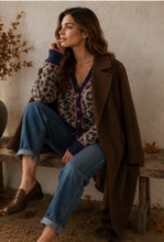 Load image into Gallery viewer, Annie Contrast Print Cardi Navy
