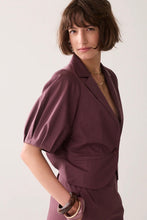 Load image into Gallery viewer, Summum Cropped Jacket Deep Fig
