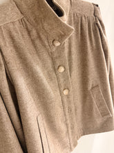 Load image into Gallery viewer, Faye Beige Jacket Gourou
