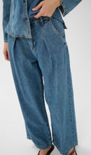 Load image into Gallery viewer, InWear DophinaIW Jeans
