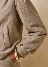 Load image into Gallery viewer, Faye Beige Jacket Gourou
