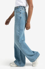 Load image into Gallery viewer, Yasmine Loose Fit Denim Jeans

