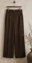 Load image into Gallery viewer, Para Mi Mira Twill Trouser in Brown

