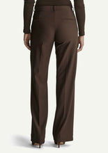 Load image into Gallery viewer, Para Mi Mira Twill Trouser in Brown

