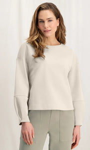 Yasmine Classic Sweater