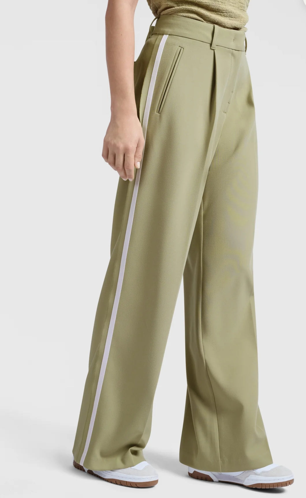 Yasmine Soft Green Trousers