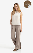 Load image into Gallery viewer, Yasmine Structured Woven Trouser
