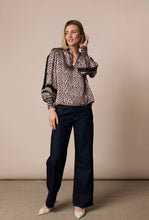 Load image into Gallery viewer, Fee G Hallie Blouse
