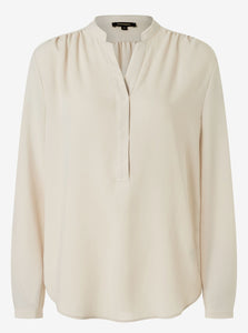 More and more Vanilla Blouse