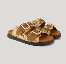 Load image into Gallery viewer, Selena Camo Slides
