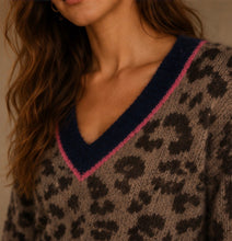 Load image into Gallery viewer, Annie Contrast Print V Neck Pullover
