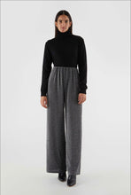 Load image into Gallery viewer, Clara Shimmer Trouser
