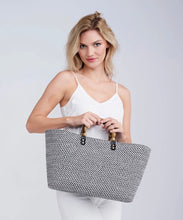 Load image into Gallery viewer, Pia Rossini Narina Bag Black/White
