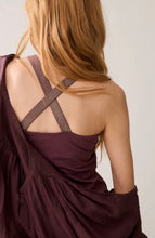 Load image into Gallery viewer, Summum Singlet Deep Fig
