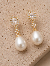 Load image into Gallery viewer, Celine Pearl Crystal Teardrop Pearl Earring
