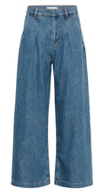Load image into Gallery viewer, InWear DophinaIW Jeans
