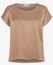 Load image into Gallery viewer, More &amp; More Mocha Silky Top
