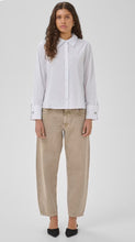 Load image into Gallery viewer, MEW Sunna Deco Cuff Shirt
